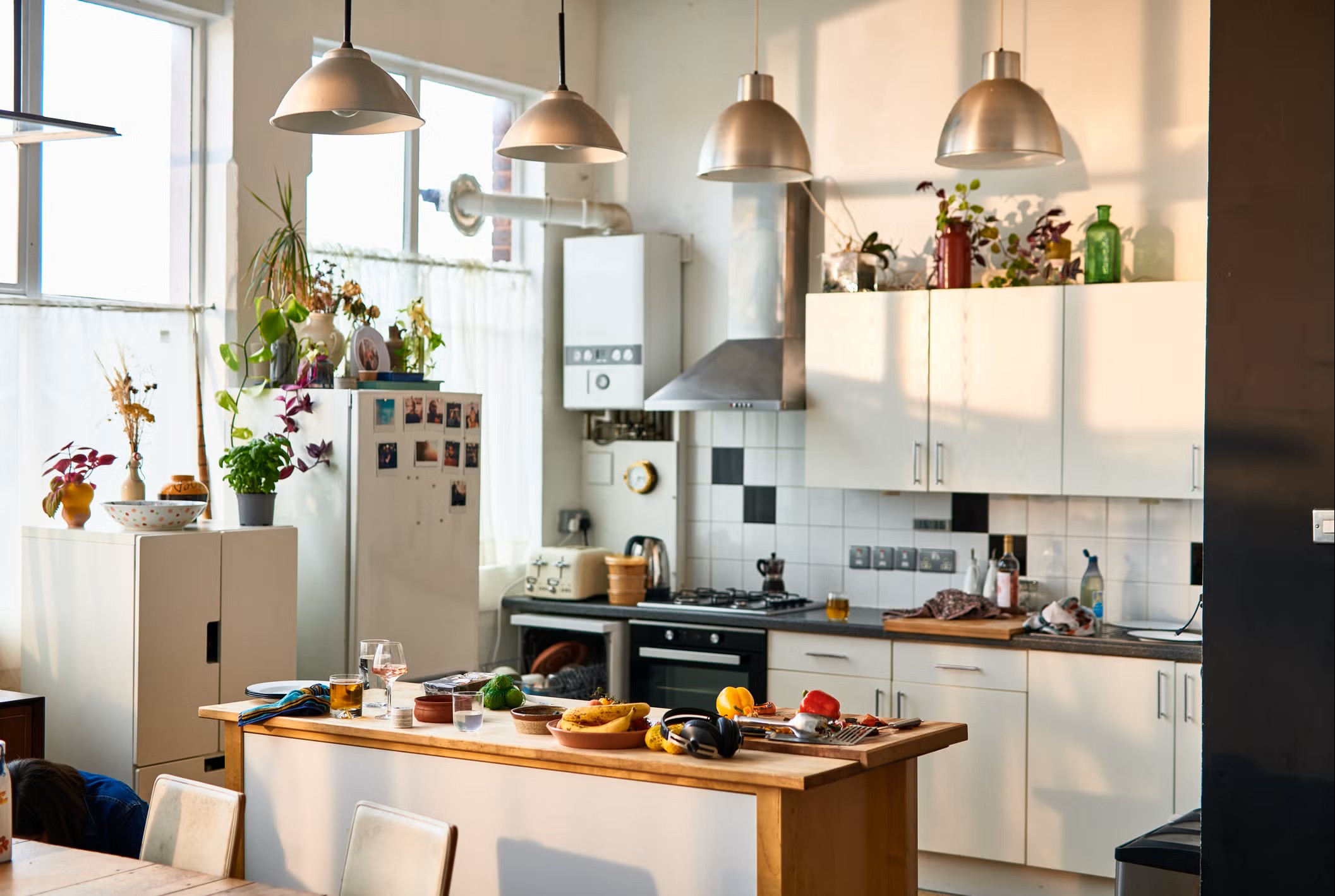 7 cleaning mistakes professional cleaners notice